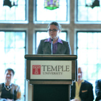 Photo of 2013 convocation ceremony speaker